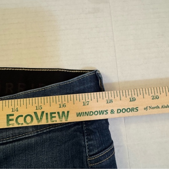 Torrid #Feel The Fit Crop BombShell Skinny Blue Jeans - Picture 4 of 7